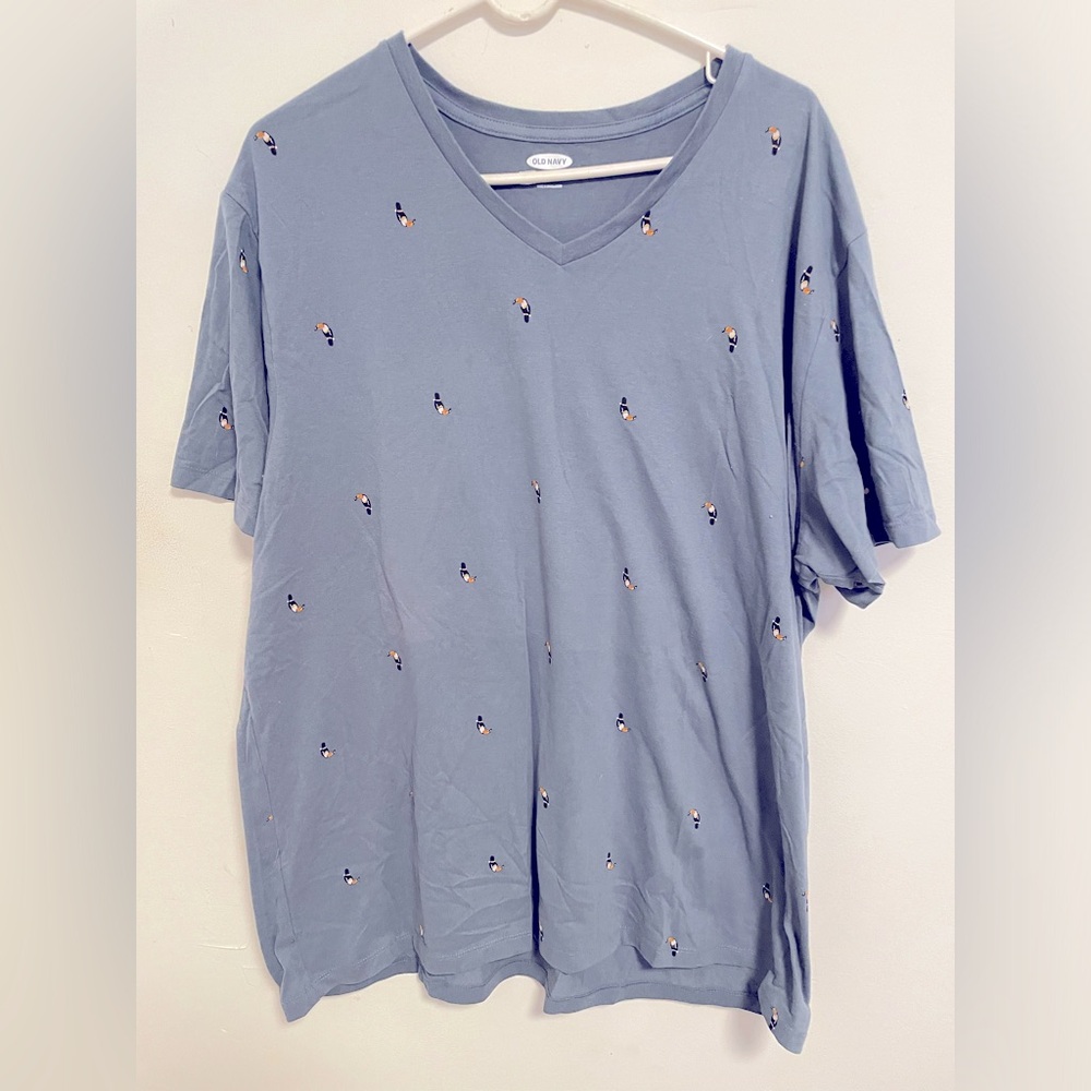 Men’s Old Navy xxl shirt with Birds on it. Like new